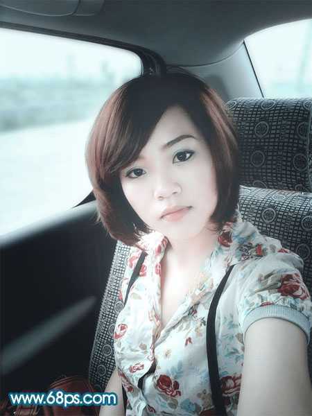 ‘Photoshop将偏暗手机美女照片调出柔美中性青色调‘