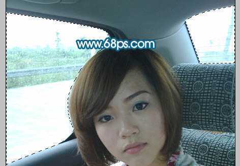 ‘Photoshop将偏暗手机美女照片调出柔美中性青色调‘