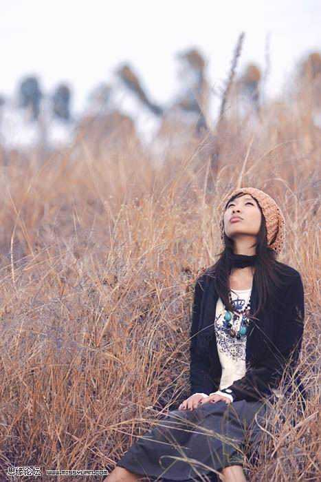 ‘PS为外景女生图片调出日系淡雅风格‘