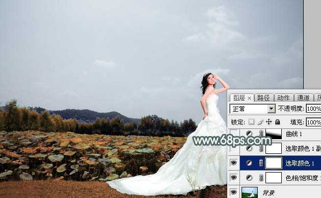 ‘Photoshop为荷塘边的美女加上古典青色调‘