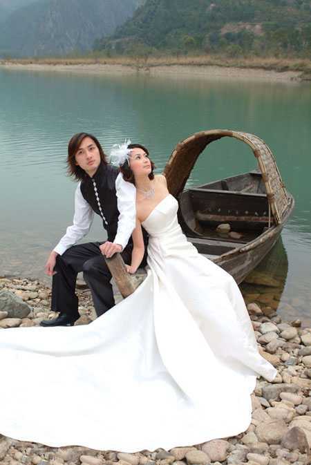 ‘Photoshop将江景婚片调成纯美的蓝紫色‘