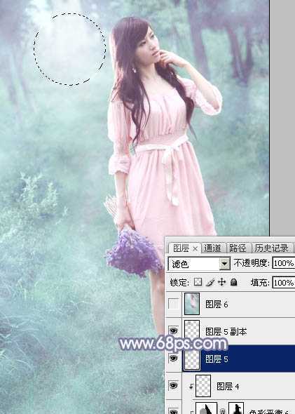 ‘Photoshop给树林中的美女加上梦幻的青蓝色‘
