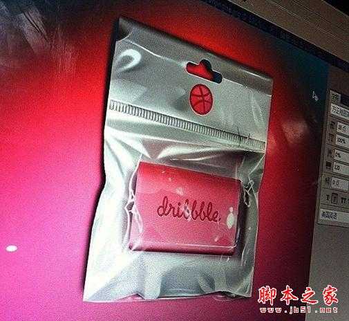 ‘橡皮包装与眼镜盒的PS质感表现‘
