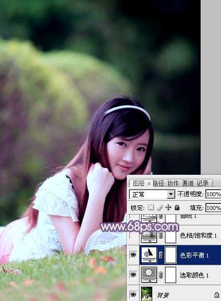 ‘Photoshop为草地上的美女调制出唯美的中性紫色‘