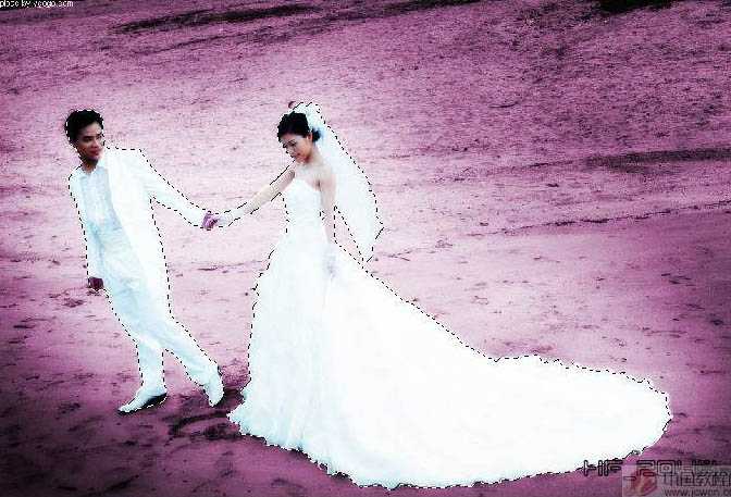 ‘Photoshop将海滩婚片调出绚丽梦幻的紫色‘