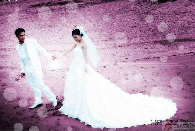‘Photoshop将海滩婚片调出绚丽梦幻的紫色‘