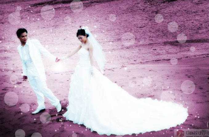 ‘Photoshop将海滩婚片调出绚丽梦幻的紫色‘