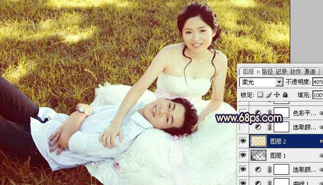 ‘Photoshop将草地婚片调成漂亮的暖调黄褐色‘