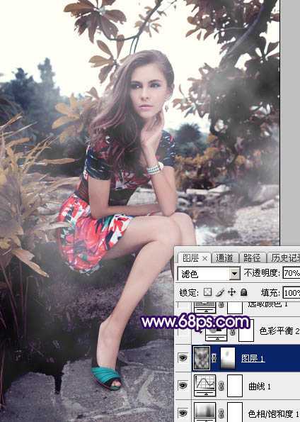‘Photoshop为外景美女图片打造唯美的冷色暗调红褐色‘