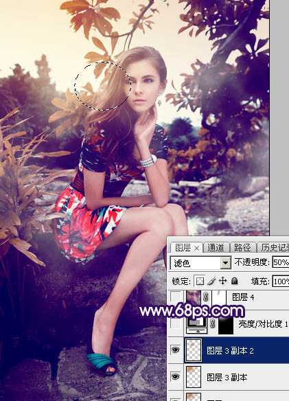 ‘Photoshop为外景美女图片打造唯美的冷色暗调红褐色‘