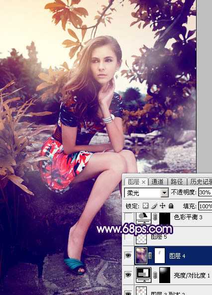 ‘Photoshop为外景美女图片打造唯美的冷色暗调红褐色‘