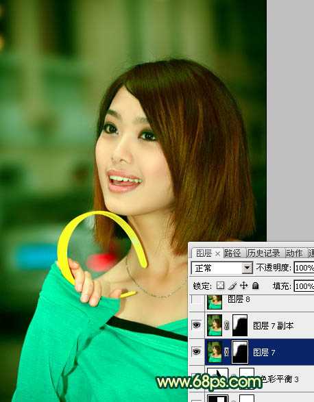 ‘Photoshop将室内美女图片调制出流行的甜美黄青色效果‘
