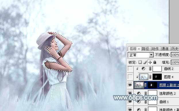 ‘Photoshop为野外的美女调制出梦幻的淡青色‘