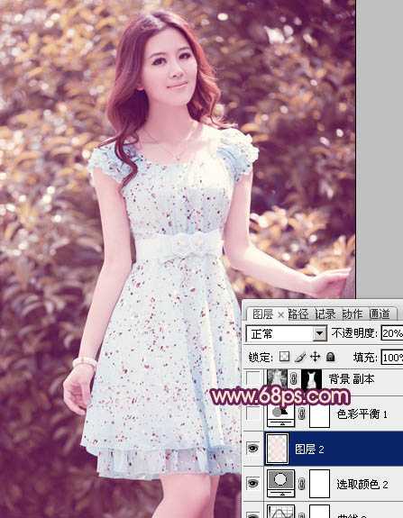 ‘Photoshop将外景人物图片调制出流行的暗调黄紫色‘