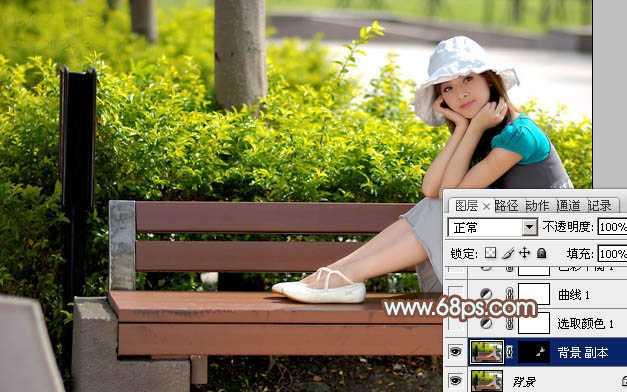 ‘Photoshop为坐在公园椅子上的美女图片增加流行的韩系黄褐色‘