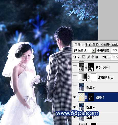 ‘Photoshop将树林婚片调成梦幻的纯蓝色‘