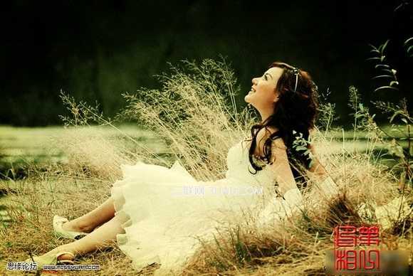 ‘Photoshop为外景美女调出柔美暖色调‘