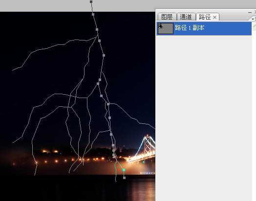 ‘photoshop利用描边路径工具制作出逼真的闪电效果‘