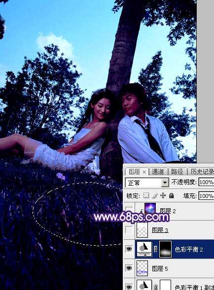 ‘Photoshop调出浪漫的星空背景草地情侣图片‘