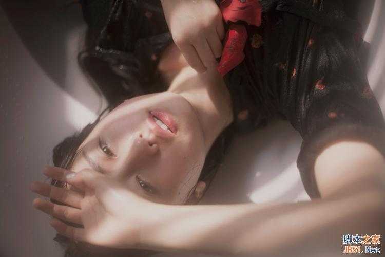 ‘少女与水相关的
