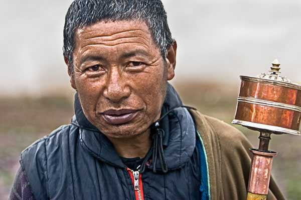 ‘photoshop简单三步调出人物图片HDR效果‘