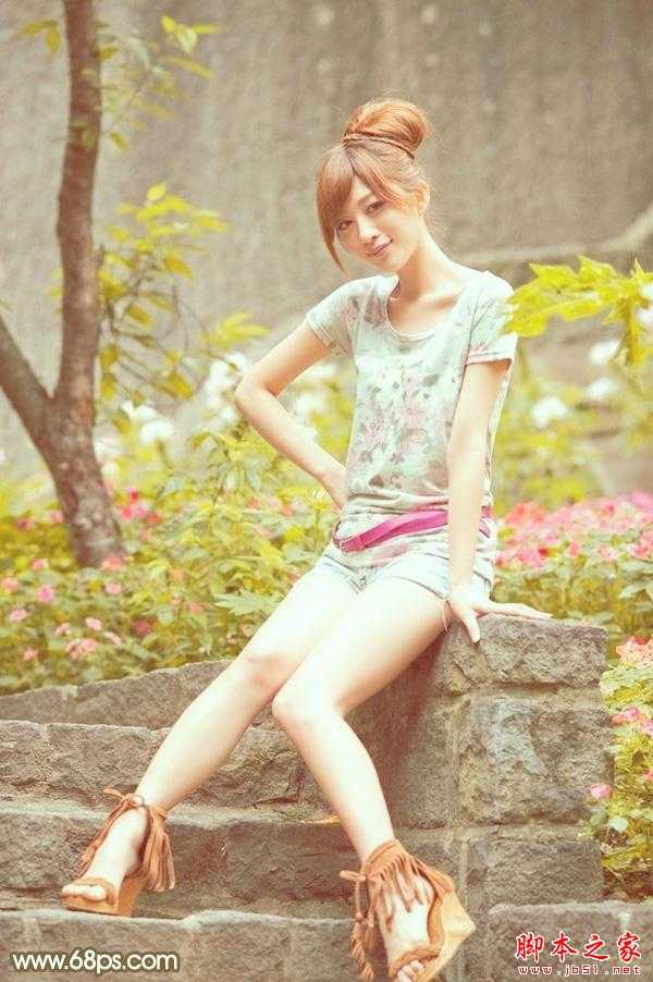 ‘Photoshop将花草边的美女调制出柔和的黄褐色‘