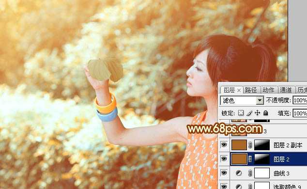 ‘Photoshop将绿树边的美女图片调出暖暖的唯美阳光色‘