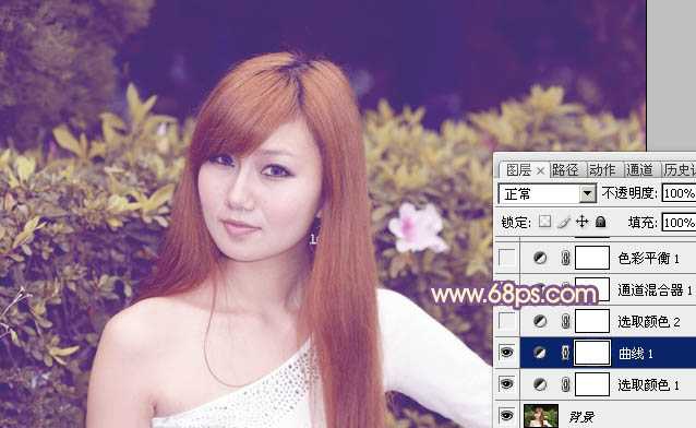 ‘photoshop为绿篱边的美女图片加上甜美的暖色‘