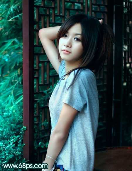 ‘Photoshop将美女图片调成古典暗青色‘