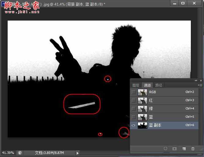 ‘Photoshop为空旷公路边的帅哥图片调制出忧郁的黄褐色‘
