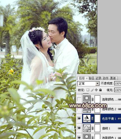 ‘Photoshop为树林婚片调制出柔和的古典黄绿色效果‘