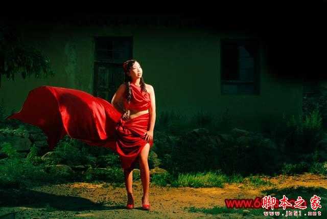 ‘Photoshop将外景人物照片调出强对比的暗红色舞台效果‘