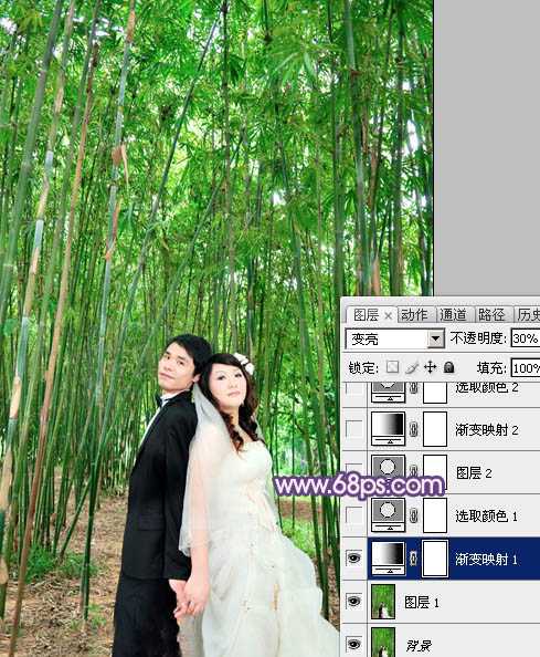 ‘Photoshop将竹林人物图片调成柔和的蓝紫色‘