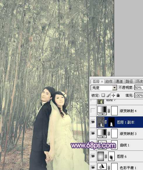 ‘Photoshop将竹林人物图片调成柔和的蓝紫色‘
