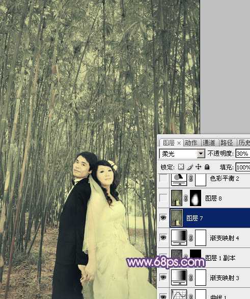 ‘Photoshop将竹林人物图片调成柔和的蓝紫色‘