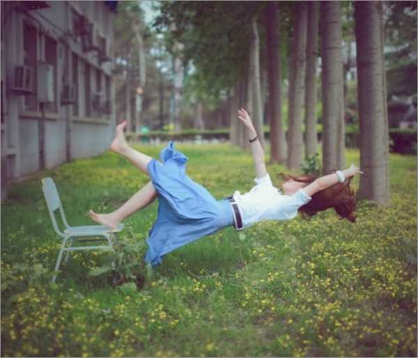 ‘Photoshop打造反重力跌落少女效果‘