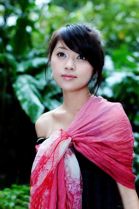 ‘Photoshop将外景美女图片调制出非常有个性的橙褐色‘
