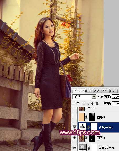 ‘Photoshop将时装美女图片调制出柔美的紫黄色‘