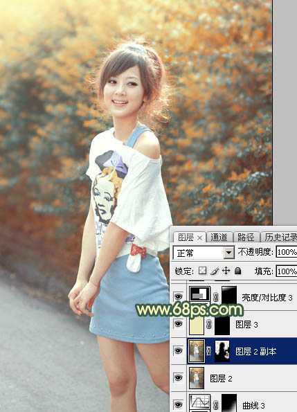 ‘Photoshop为绿植边的美女调出漂亮的秋季暗调暖色‘
