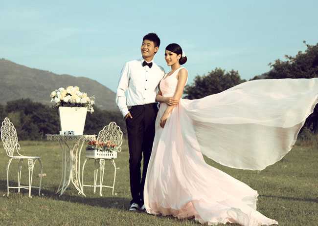 ‘photoshop为婚片调制出低饱和青蓝色的影楼经典色调效果‘