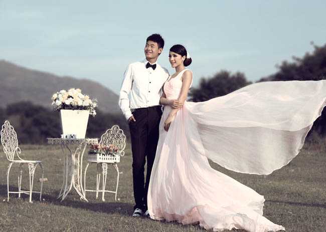 ‘photoshop为婚片调制出低饱和青蓝色的影楼经典色调效果‘