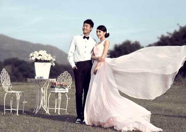‘photoshop为婚片调制出低饱和青蓝色的影楼经典色调效果‘