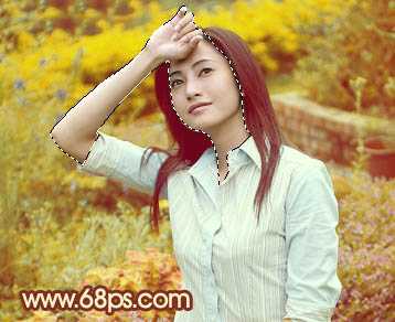 ‘Photoshop将花草中的人物图片增加上柔美的暖春色‘