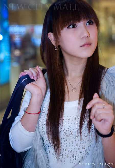 ‘Photoshop将美女图片转为古典淡粉色手绘效果‘