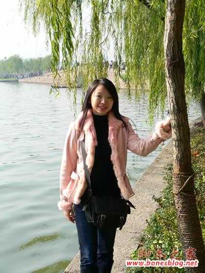 ‘用PS处理漂亮MM照片虚化背景的方法‘