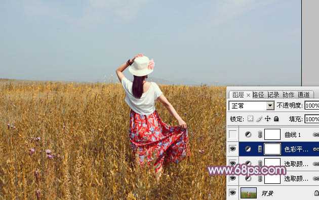‘Photoshop为草原人物调制出淡雅的秋季青黄色‘