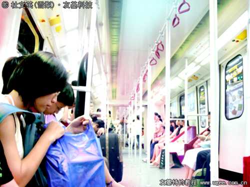 ‘photoshop鼠绘出地铁里烂漫邂逅的漫画人物教程‘