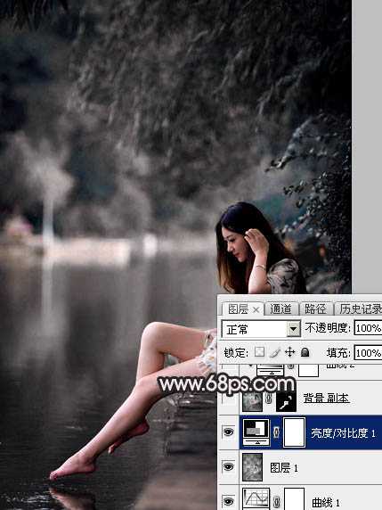 ‘Photoshop调出暗调古典冷褐色水边的美女图片‘