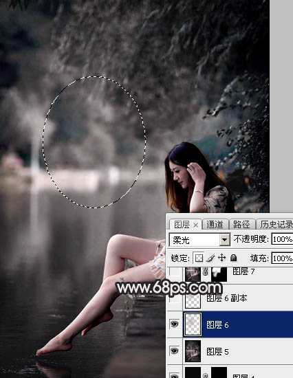 ‘Photoshop调出暗调古典冷褐色水边的美女图片‘