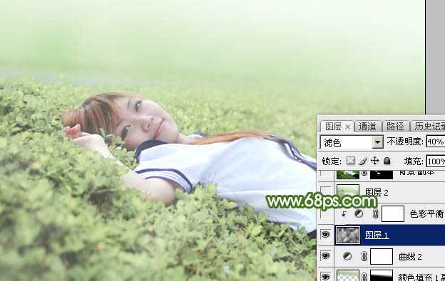 ‘Photoshop将草地上的美女图片增加唯美的春季粉绿色‘